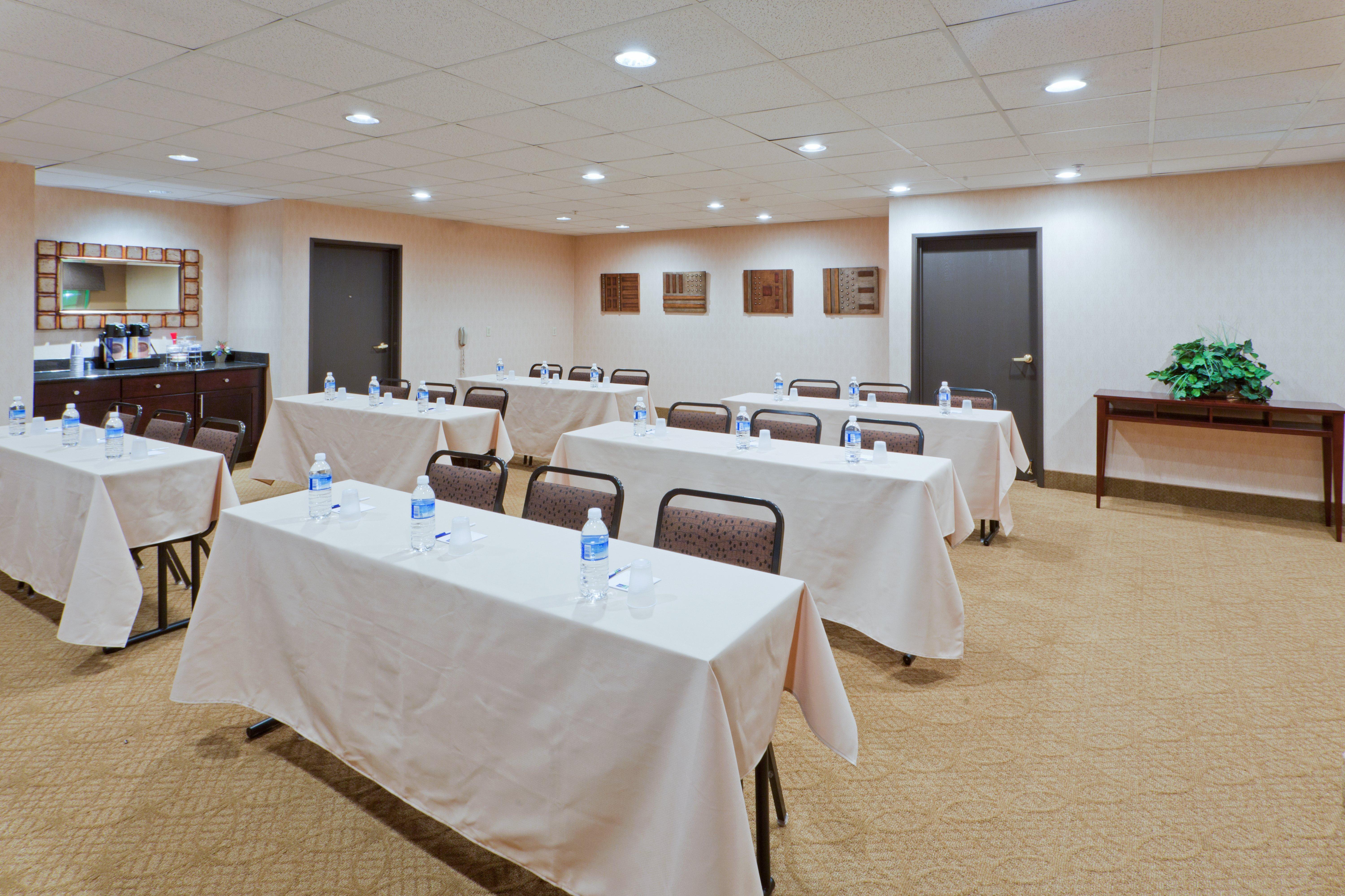 Holiday Inn Express & Suites Ashtabula-Geneva By Ihg Austinburg Exterior photo