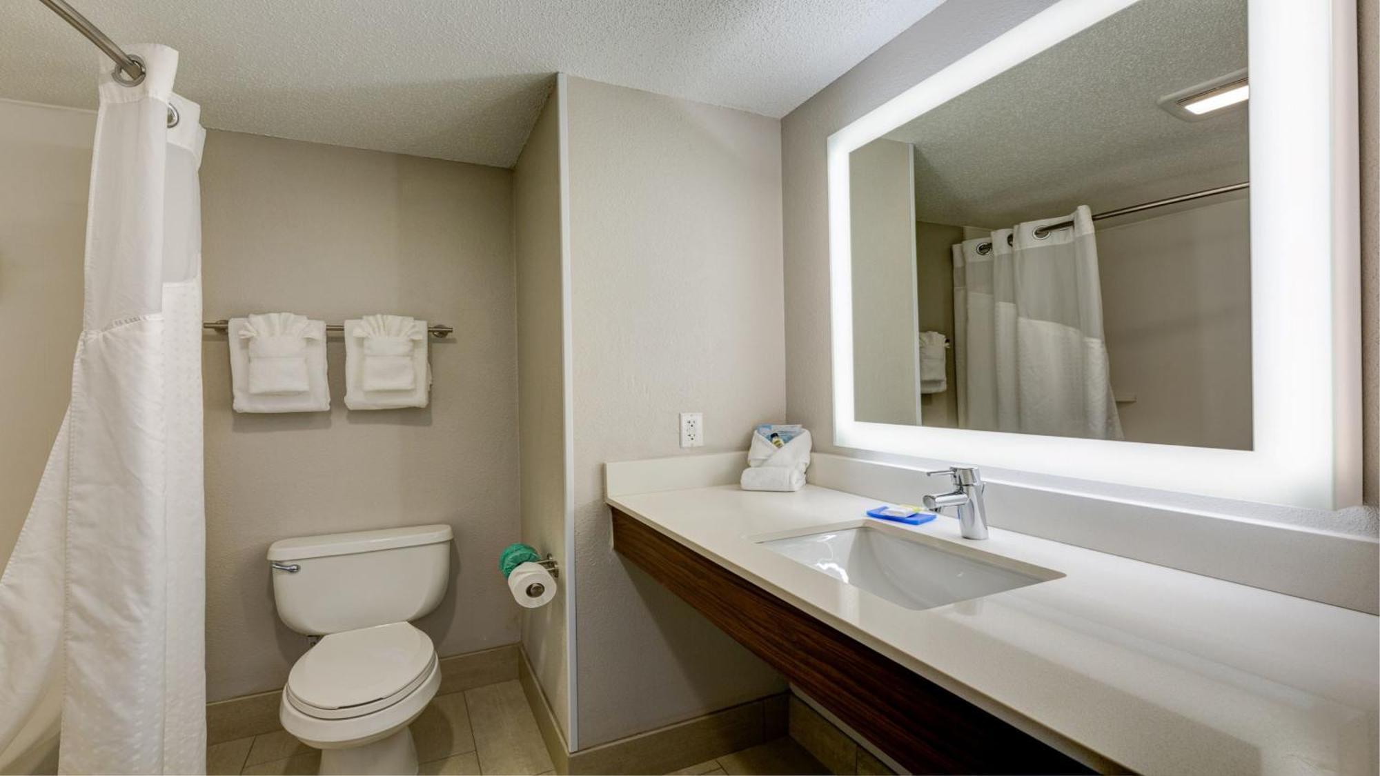 Holiday Inn Express & Suites Ashtabula-Geneva By Ihg Austinburg Exterior photo